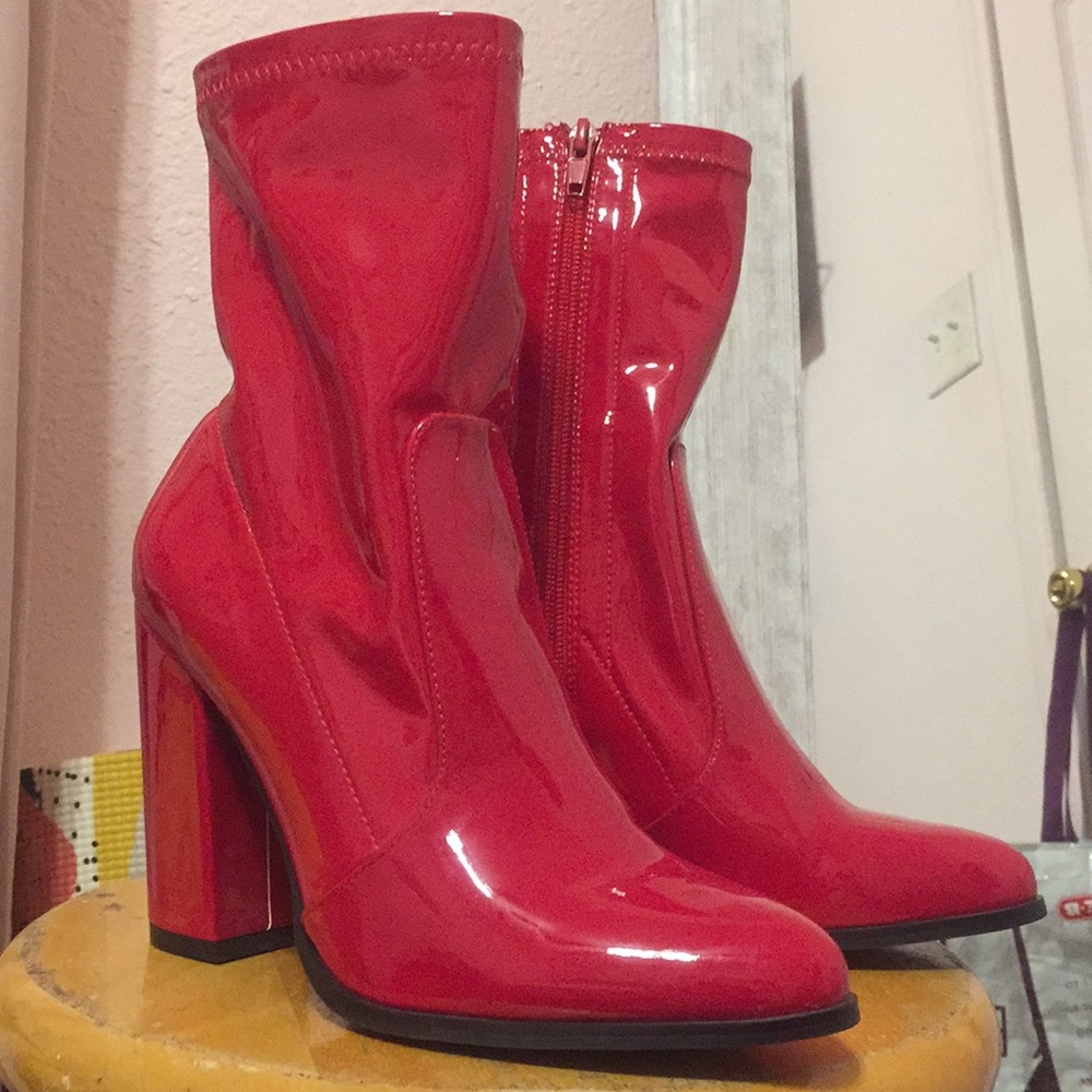 Cute red booties🌹